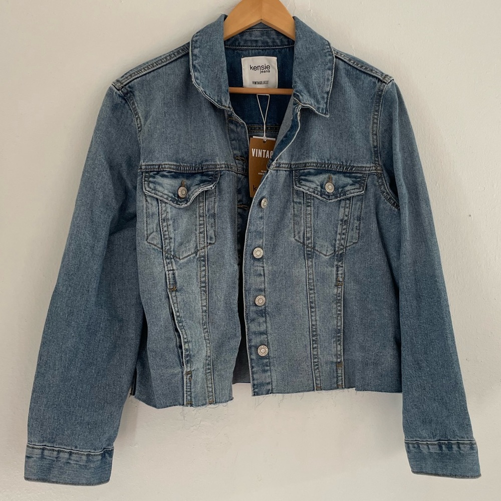 Brand New With Tags Medium Blue Jean Jacket, vintage luxe. Kensie Jeans